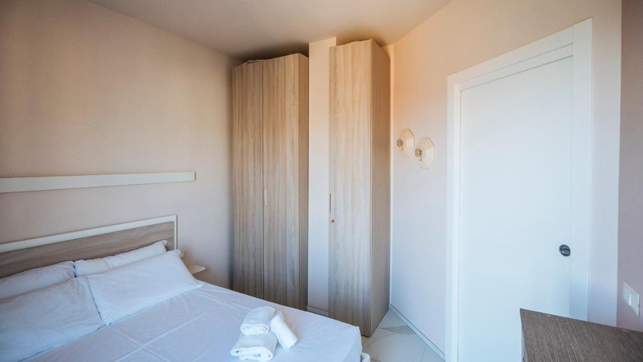 Maison Olga - Incantevole Nuovo Trilocale Vista Mare Con Parcheggio Borghetto Santo Spirito Luaran gambar